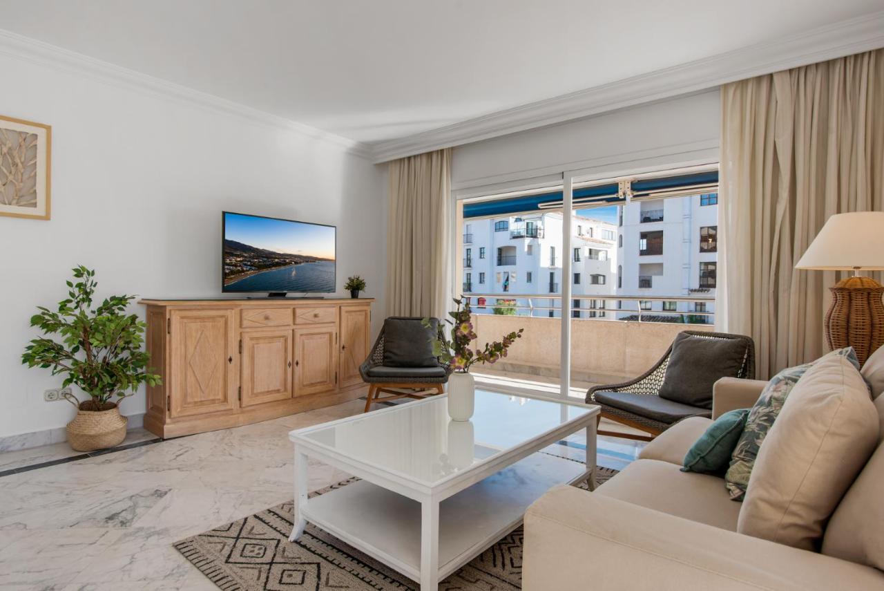 Apartment 3 Bedroom In Location Marbella